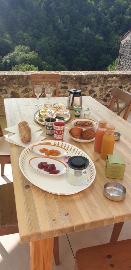 Bed and Breakfast La Tour Noble Saint-Saturnin  Екстер'єр фото
